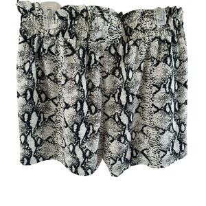Grace Karin Snakeskin Print High Waisted Shorts with Pockets Size 2XL